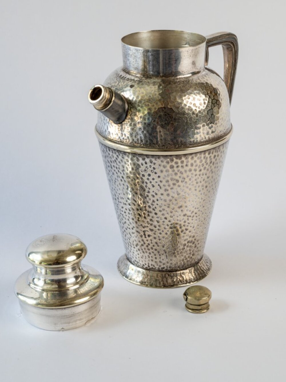 GORGEOUS VINTAGE APOLLO EPNS BERNARD RICE'S SONS SILVERPLATED COCKTAIL SHAKER - Picture 3 of 4
